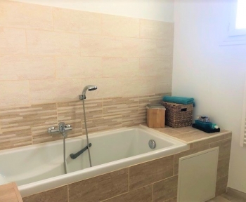 Location Appartement 3 pièces Le Thor (84250)