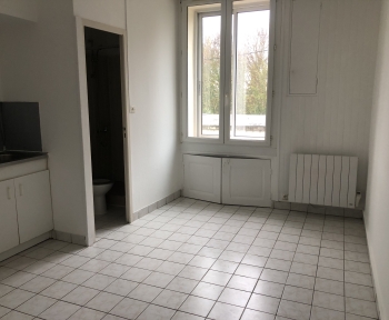 Location Appartement 2 pièces Mondeville (14120) - Rue Pasteur