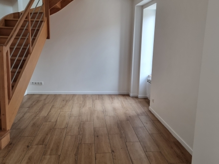 Location Appartement rénové 2 pièces Pussay (91740) - centre ville