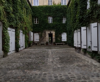Location Appartement 3 pièces Chantilly (60500) - Centre ville rue du Connétable