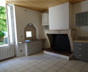 Location Maison 3 pièces Gironde-sur-Dropt (33190)